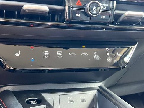 New 2026 Nissan Kicks SR w/ Cold Weather Package AWD/4WD image 23