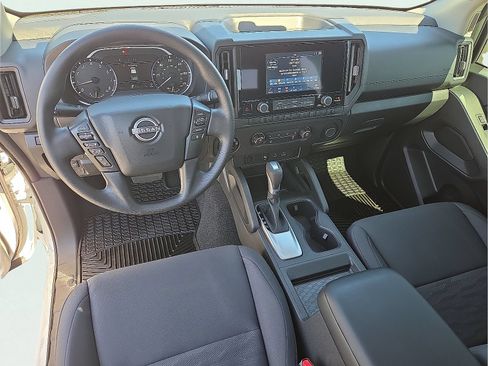 Used 2025 Nissan Frontier S AWD/4WD image 11