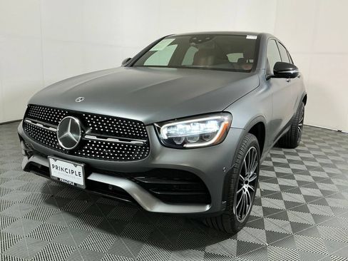 Used 2022 Mercedes-Benz GLC 300 4MATIC Coupe image 2
