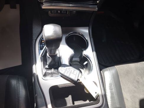 Used 2020 Jeep Grand Cherokee Altitude AWD/4WD image 21