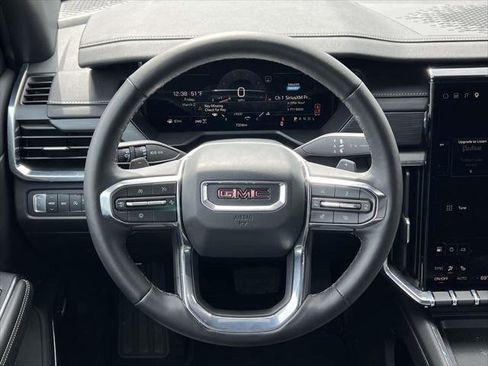 Used 2026 GMC Acadia Elevation w/ Elevation Premium Package AWD/4WD image 16