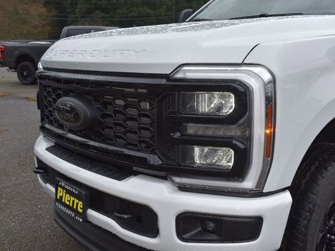 New 2026 Ford F250 XLT w/ XLT Premium Package image 19