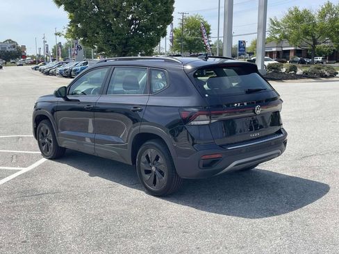 Used 2025 Volkswagen Taos S image 4