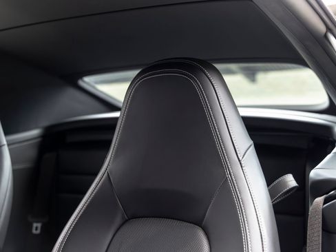 Certified 2022 Porsche 911 Carrera 4S AWD/4WD image 33