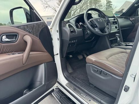 Used 2022 Nissan Armada Platinum w/ Captain's Chairs Package image 17