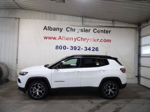 Certified 2024 Jeep Compass Limited AWD/4WD image 1