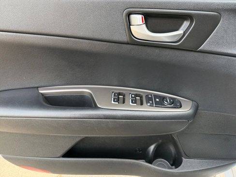 Used 2020 Kia Optima LX image 15