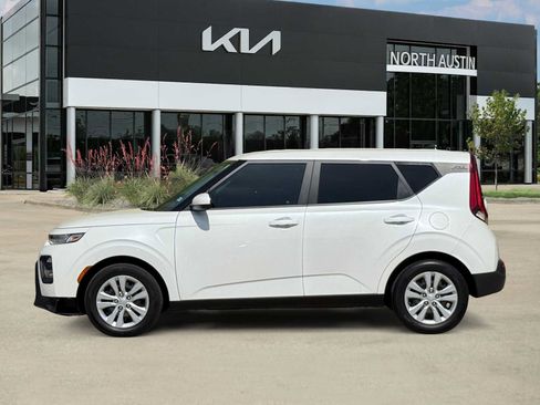 Used 2021 Kia Soul LX image 5
