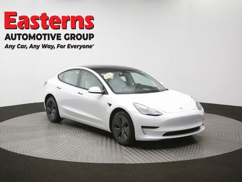 Used 2023 Tesla Model 3 Standard Range image 44
