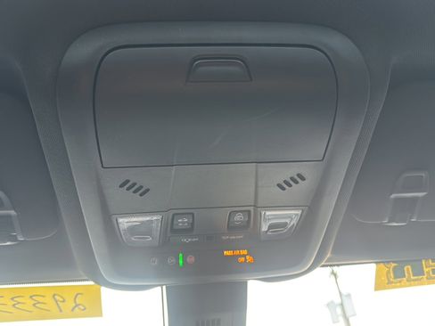 Used 2022 Chevrolet Equinox RS w/ RS Leather Package image 40