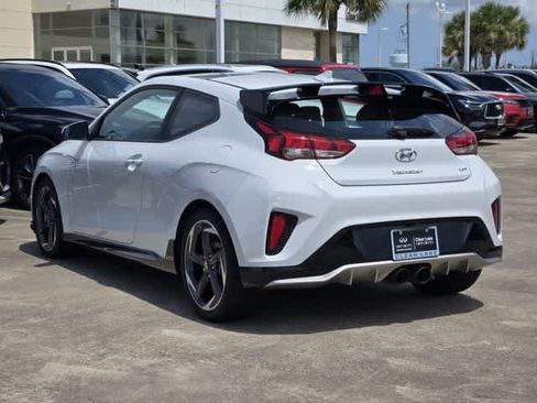 Used 2020 Hyundai Veloster Turbo FWD image 4