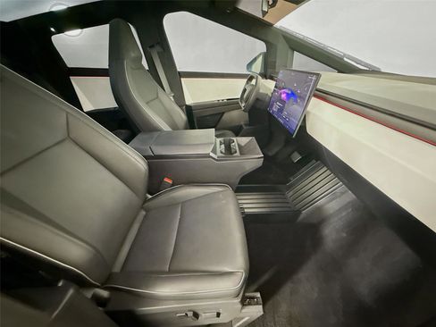 Used 2024 Tesla Cybertruck AWD Crew Cab image 20