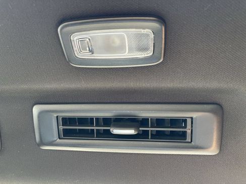 Used 2023 GMC Yukon XL Denali Ultimate AWD/4WD image 22
