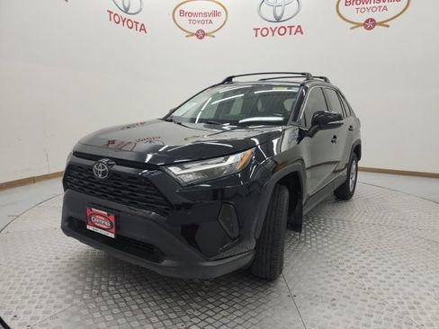 Used 2023 Toyota RAV4 XLE w/ Convenience Package FWD image 2