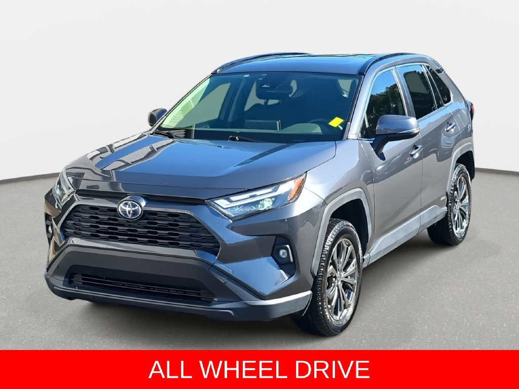 Used 2022 Toyota RAV4 XLE Premium AWD/4WD image 38