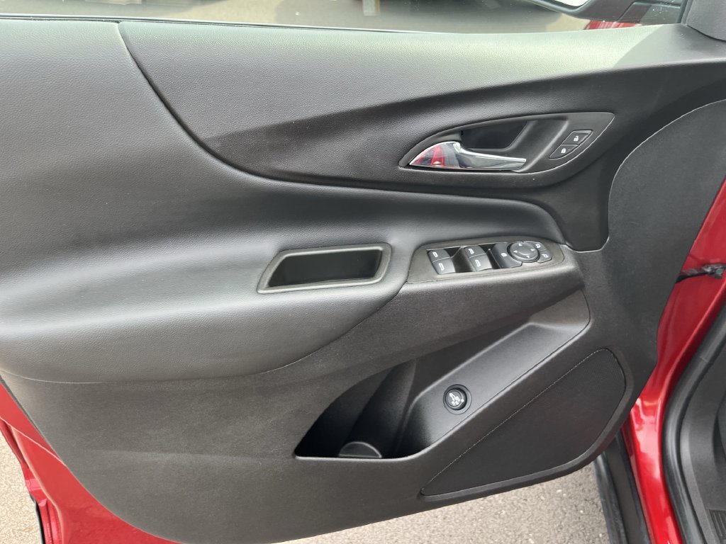 Used 2024 Chevrolet Equinox LT w/ LPO, Floor Liner Package FWD image 13