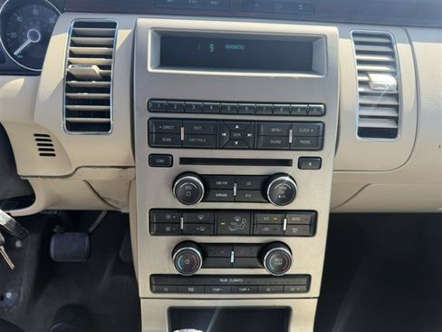 Used 2010 Ford Flex SEL FWD image 11