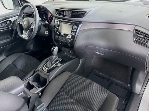 Certified 2020 Nissan Rogue Sport S image 30