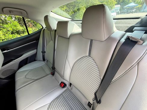 Used 2021 Toyota Camry SE FWD image 35