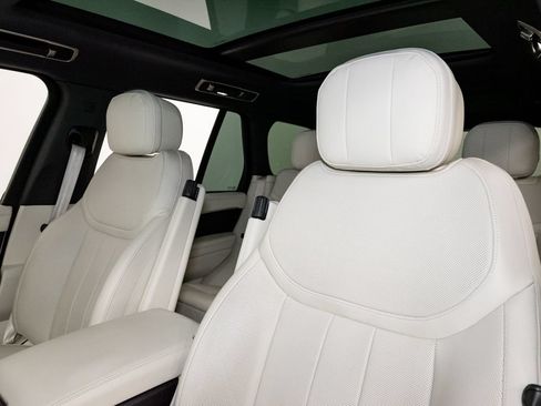 Used 2024 Land Rover Range Rover SE AWD/4WD image 12
