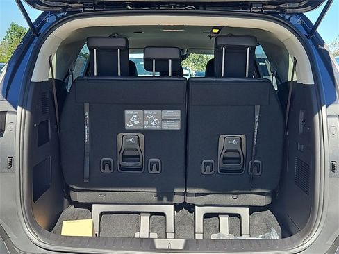 New 2026 Kia Carnival LXS image 6