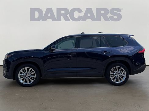 Used 2024 Toyota Grand Highlander AWD image 4