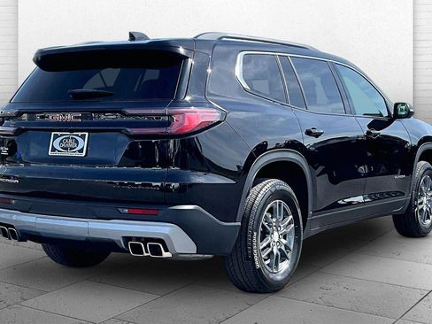 Used 2025 GMC Acadia Elevation image 13