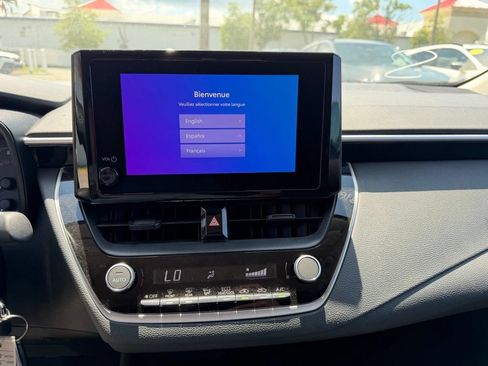 Used 2025 Toyota Corolla LE FWD image 28