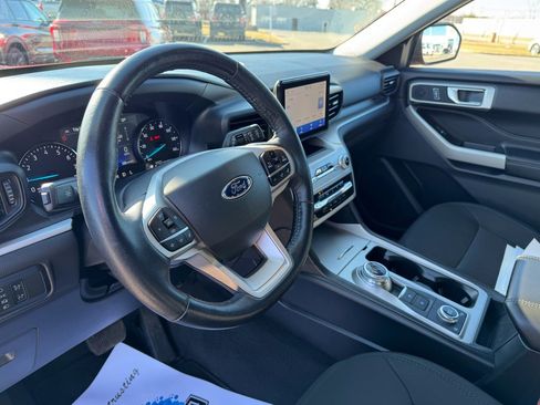 Certified 2022 Ford Explorer XLT w/ Class IV Trailer Tow Package image 25