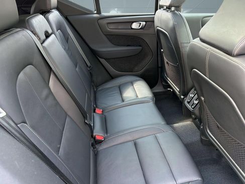 Used 2023 Volvo XC40 B5 Plus w/ Protection Package Premier AWD/4WD image 30