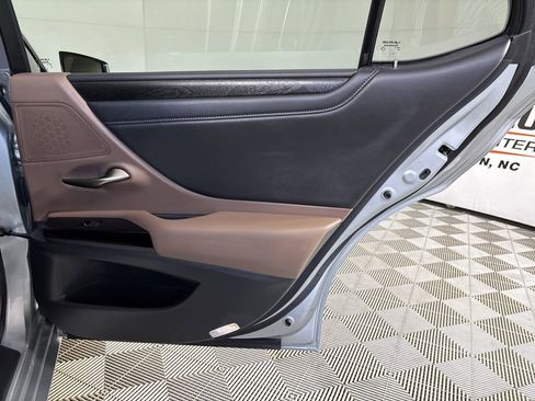 Used 2023 Lexus ES 350 w/ Premium Package image 26