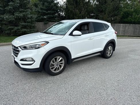 Used 2017 Hyundai Tucson SE w/ SE Popular Package 02 AWD/4WD image 1