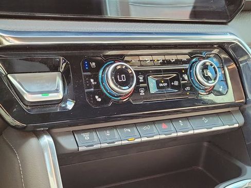 Certified 2024 GMC Sierra 2500 Denali w/ Denali Reserve Package image 28