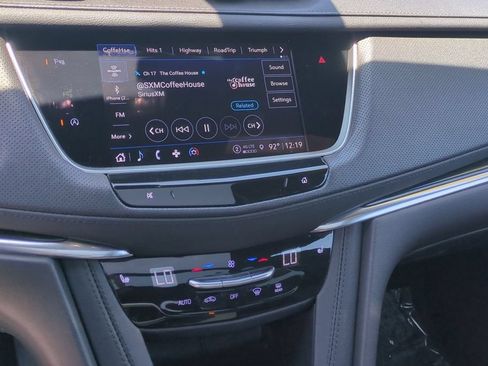 Used 2022 Cadillac XT5 Premium Luxury AWD/4WD image 13