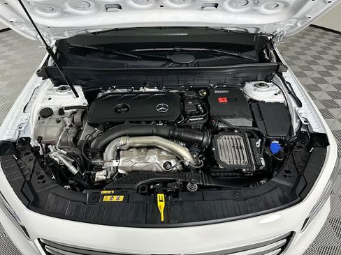Certified 2025 Mercedes-Benz GLB 250 image 28