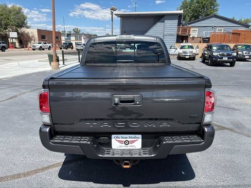 Used 2020 Toyota Tacoma TRD Sport AWD/4WD image 9