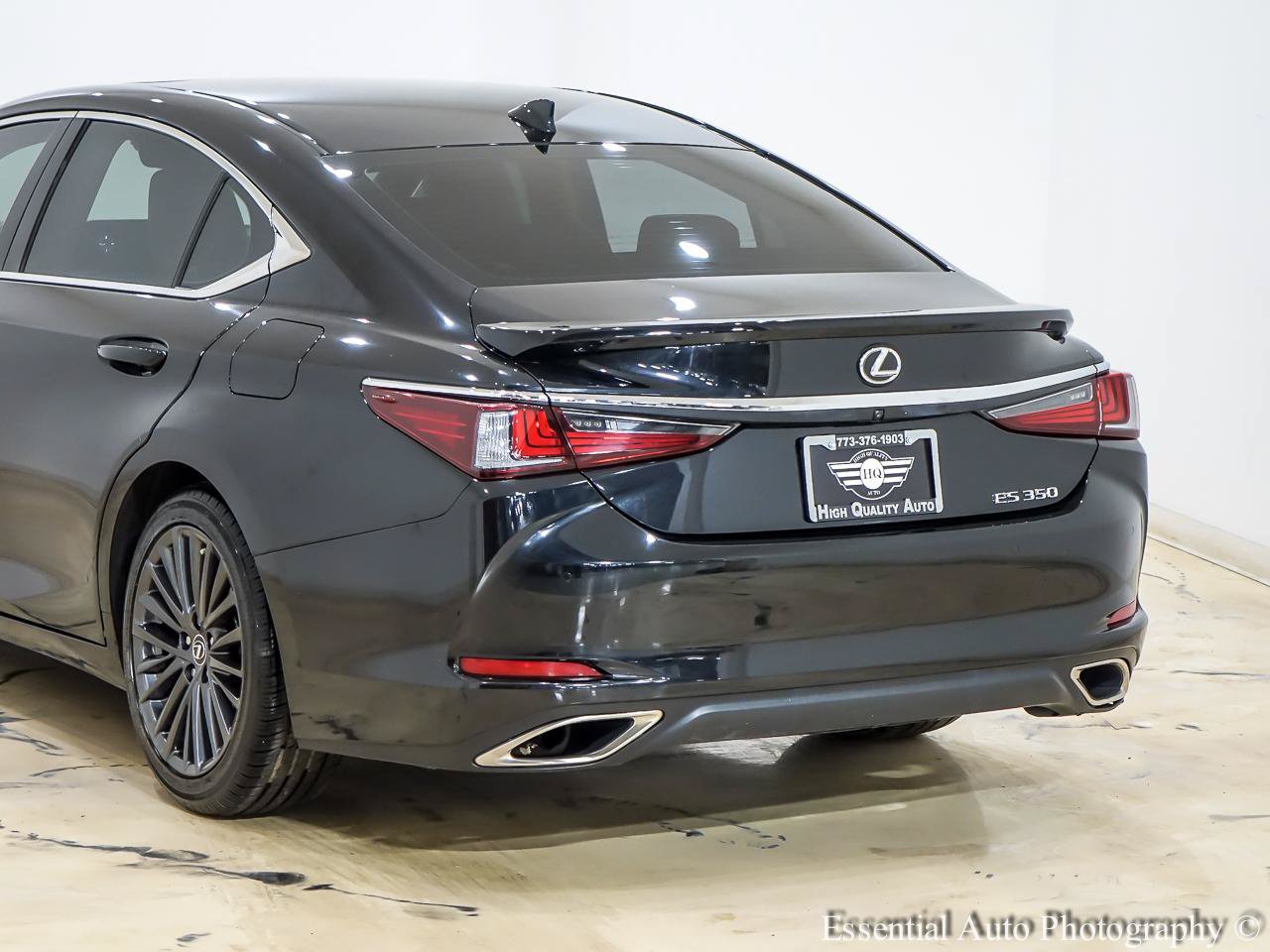 Used 2023 Lexus ES 350 w/ Premium Package FWD image 9