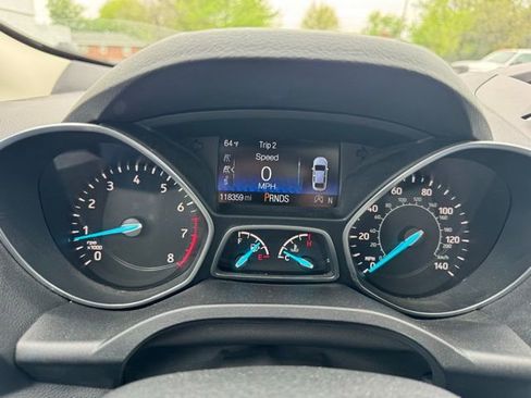 Used 2017 Ford Escape SE w/ SE Sport Appearance Package FWD image 15