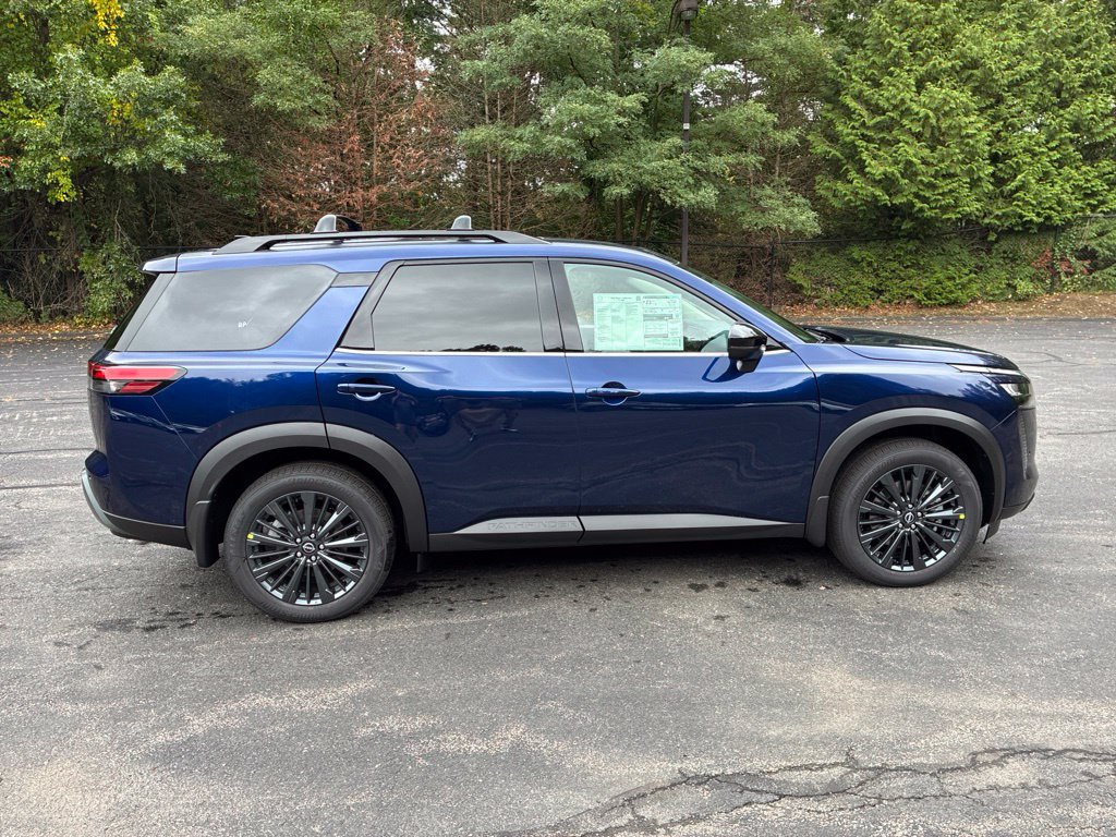 New 2026 Nissan Pathfinder SL w/ SL Premium Package AWD/4WD image 8