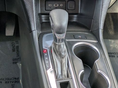 Used 2022 Chevrolet Equinox LT image 20