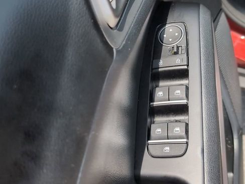Used 2025 Kia Soul LX FWD image 16