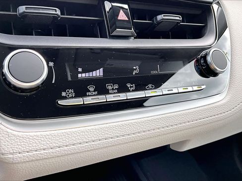 Used 2026 Toyota Corolla Cross L FWD image 31