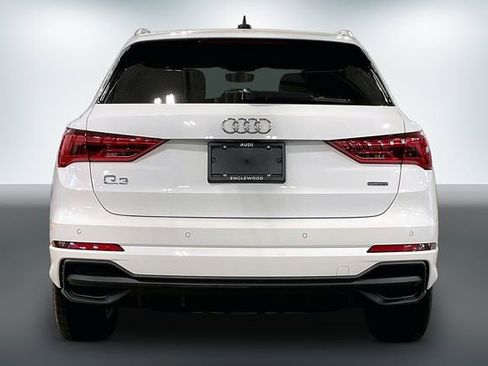 Certified 2023 Audi Q3 2.0T Premium w/ Convenience Package image 4