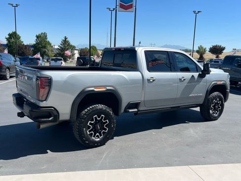 Used 2025 GMC Sierra 2500 AT4X AWD/4WD image 7