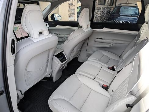 Used 2025 Volvo EX90 Ultra AWD/4WD image 26