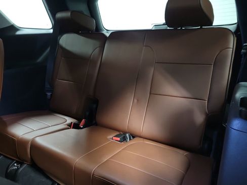 Used 2019 Chevrolet Traverse High Country image 24