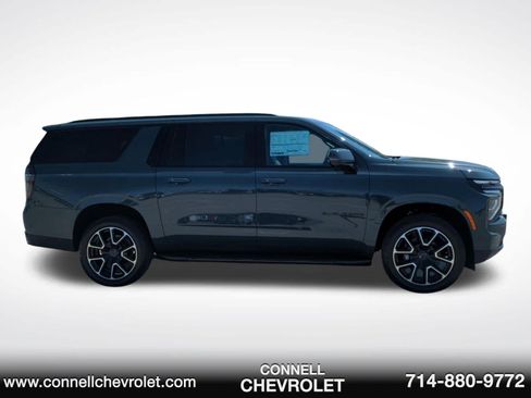 New 2026 Chevrolet Suburban RST w/ RST Capability Package AWD/4WD image 4
