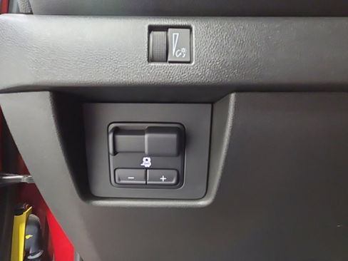 Used 2023 Chevrolet Colorado Trail Boss w/ Technology Package image 33