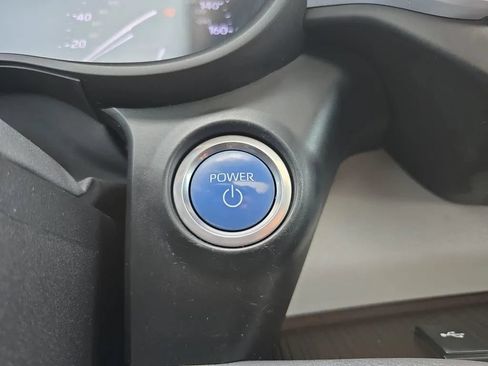 Used 2021 Toyota Sienna XLE FWD image 31