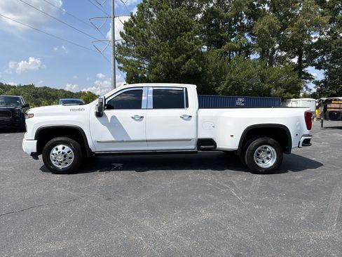 Used 2026 Chevrolet Silverado 3500 High Country w/ Technology Package AWD/4WD image 8
